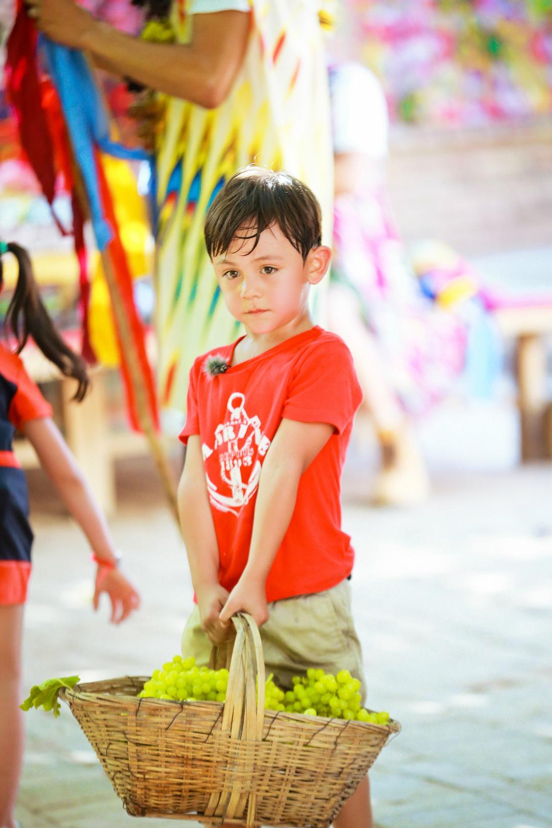 劉諾一最新照片揭示科技新星，未來生活的無限可能體驗(yàn)