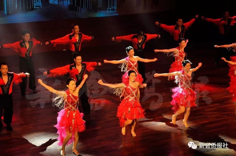 最新排舞女王分解動(dòng)作，與自然美景的舞步之旅