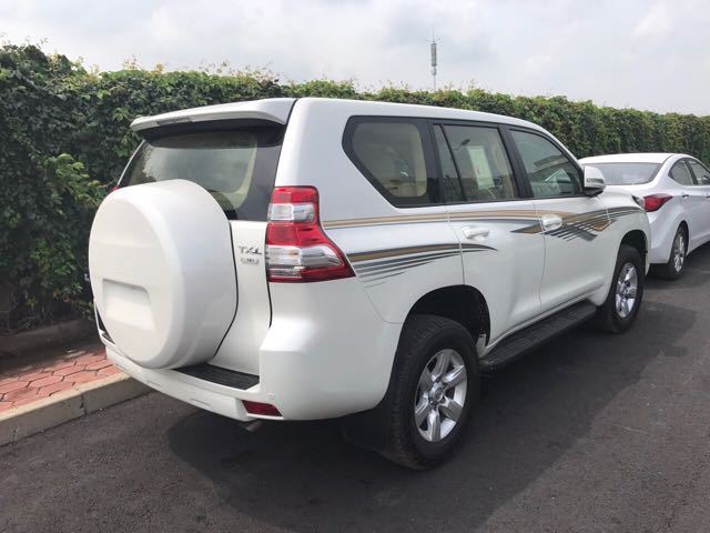 普拉多科威特版2700最新報價,一段貼心的購車之旅