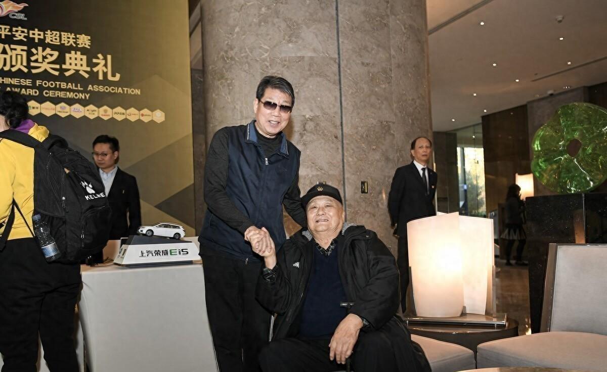 吃喝玩樂微信群最新動態,變化中的學習,自信與成就的力量