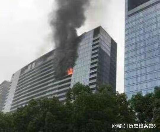 杭州保姆放火最新進(jìn)展,杭州保姆放火事件最新進(jìn)展，變化的力量與勵志之光