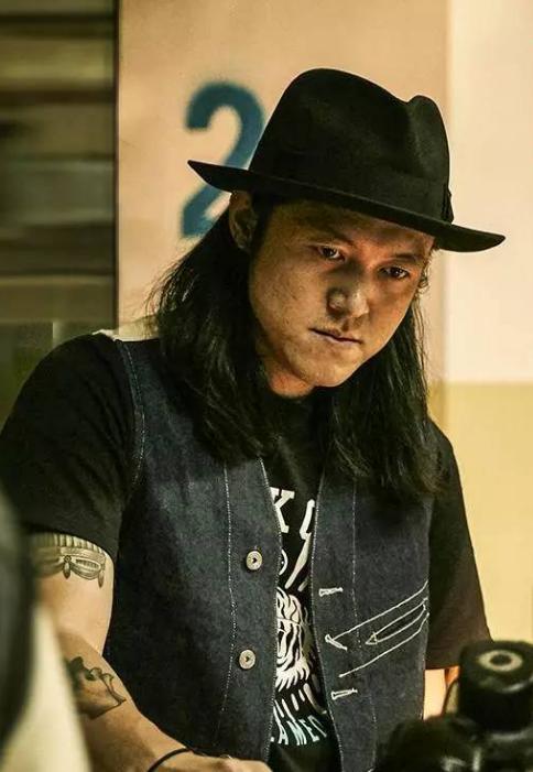 新銳話劇舞臺,傳統(tǒng)與現(xiàn)代的交融藝術(shù)無限可能