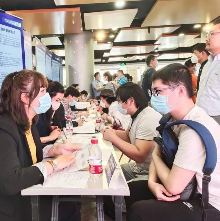 躍入數字未來,最新IT職位火熱招聘,邀你共創未來科技夢!