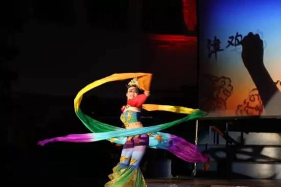 呂二艷嗩吶表演,時代旋律的喚醒