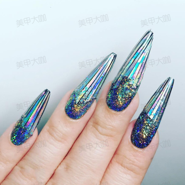 科技之光下的鐳射美甲展示,指尖魅力新潮流