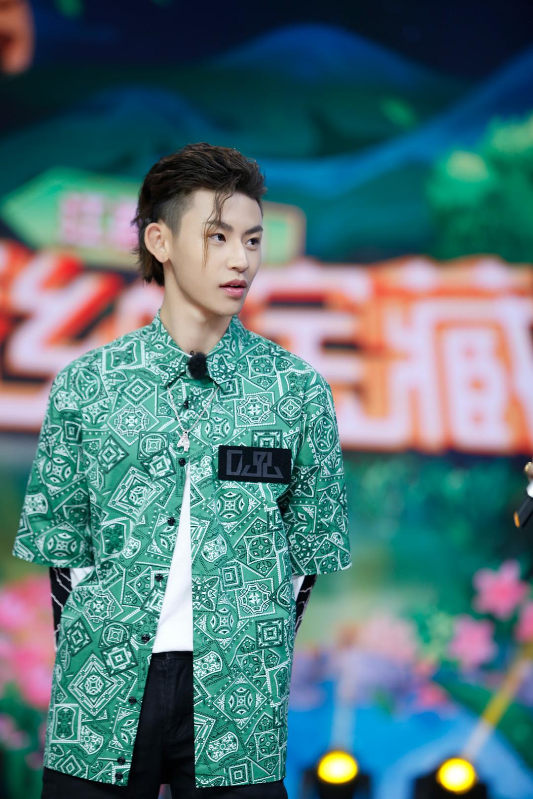 小鬼最新綜藝節目,聚焦熱門娛樂,探索綜藝新動向